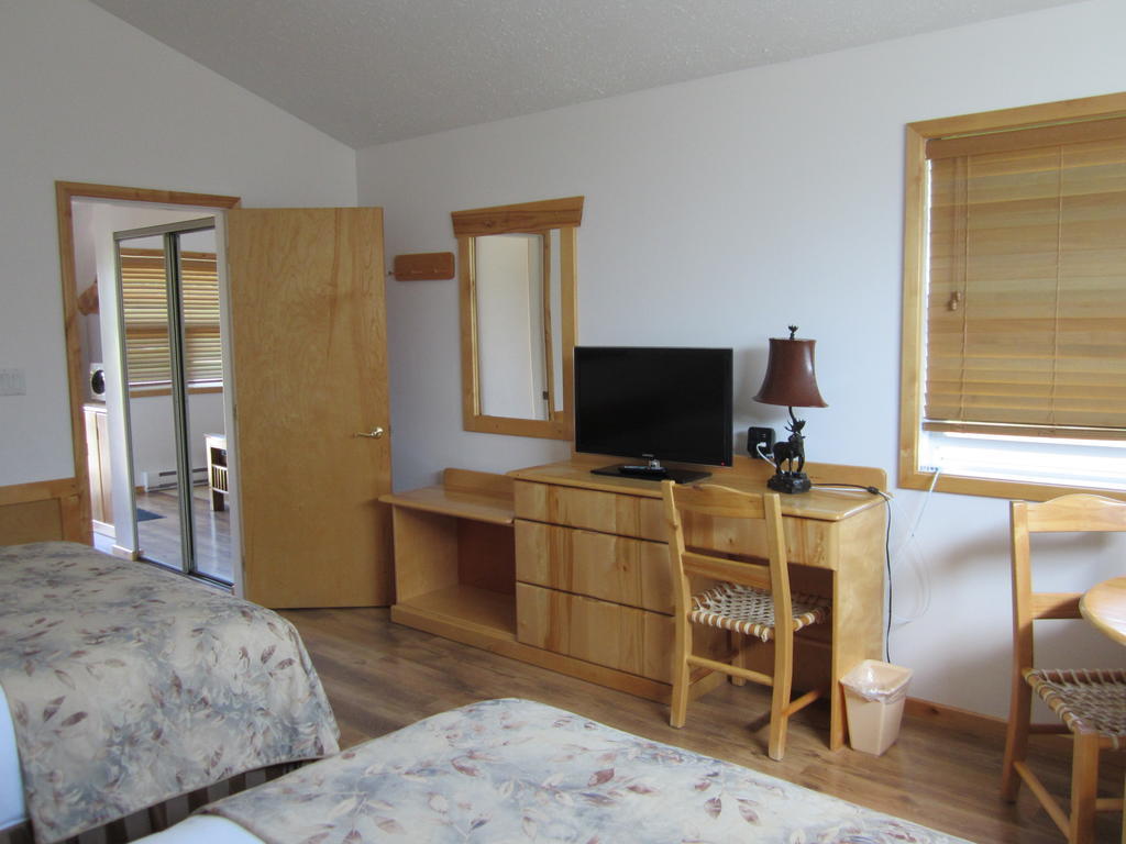 Beaver Creek Lodge And Cabins McBride 객실 사진